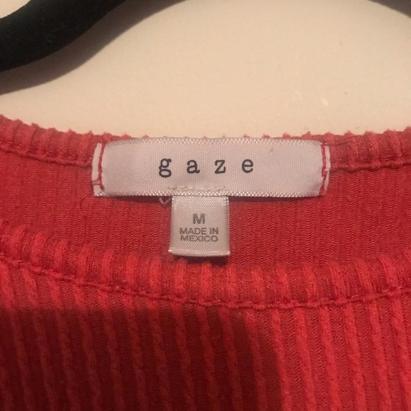 Gaze Short Sleeve Ribbed Cropped Tee - Picture 2 of 3